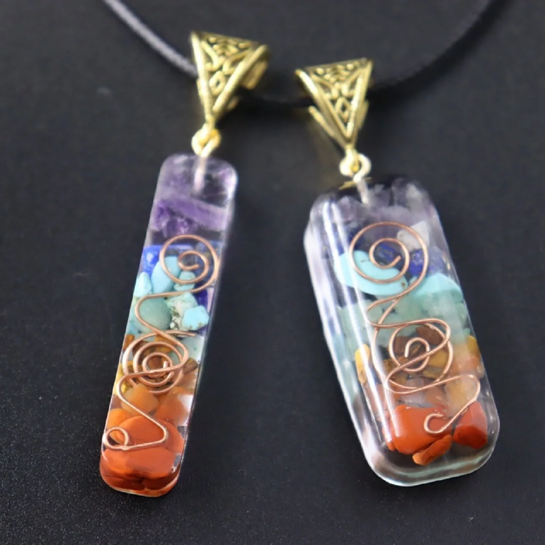

Handmade Natural Stone Pendant Necklace Colorful Geometric Resin Wrapped Hot Selling