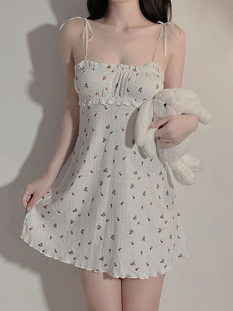 

Loose Nightgown Summer Small Floral Suspender Pajamas