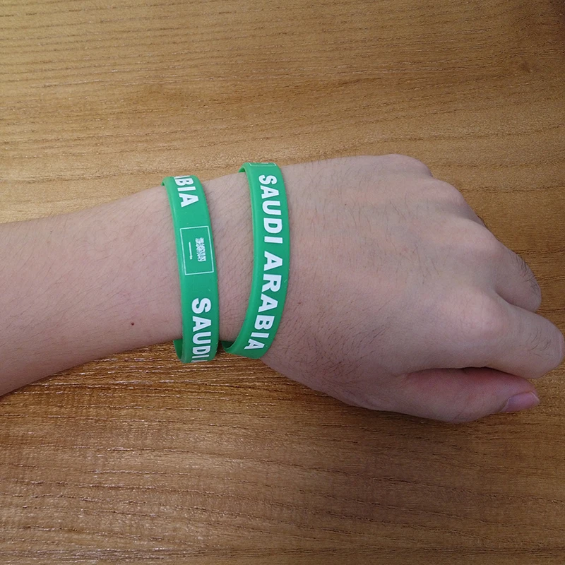2pcs Saudi Arabia National Flag Wristbands Sports Silicone Bracelet Rubber Band Patriotic Commemorative Fashion Accessory image 2
