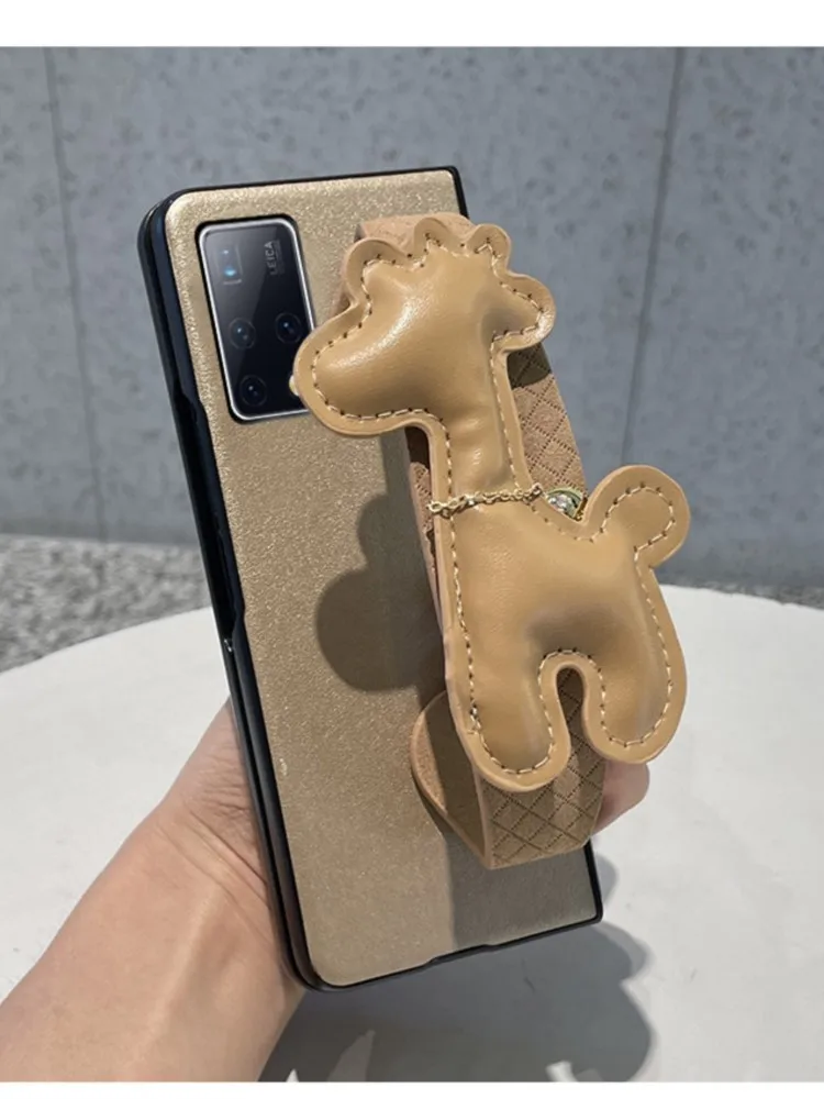Woman Fashion Cute DIY Wrist Strap Giraffe Bow Pearl Chain Case For Samsung Galaxy ZFold6 7 ZFold 5 4 ZFold 3 2 Hand Chain Cover