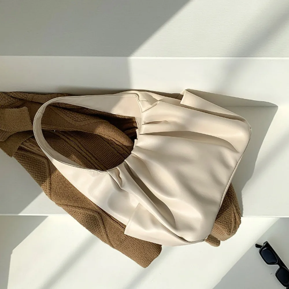 

Korean Style Pleated Handbag Shoulder Bag Crescent Moon Croissant Cloud Bag Underarm Bag Dumpling Bag PU Leather Underarm Bag
