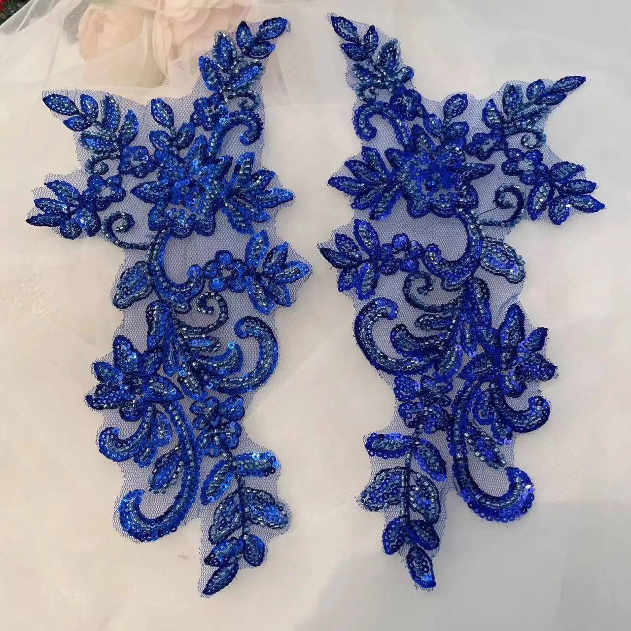 10 Stück/2 Stück. Bestickte Spitze mit mehrfarbigen Perlen, elegantes Hochzeitskleid, funkelnd und glänzend, DIY-Nähdekoration für Kleidung. – Detail 5