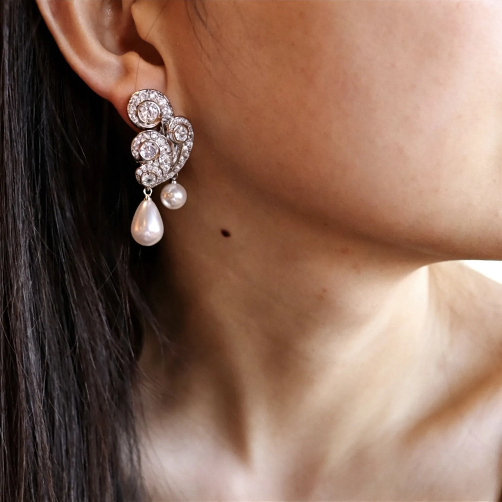 French Vintage Rhinestone Cloud Pearl Drop Earrings for Women Luxury Waterdrop Pearl Long Party eardrop