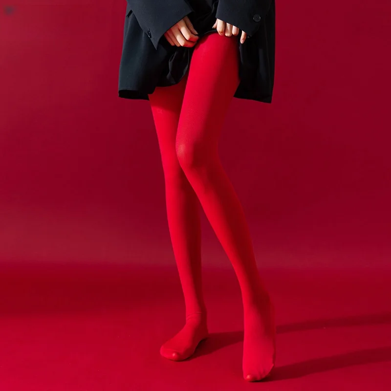ถุงเท้าสุภาพสตรีสีทึบเรียบง่าย One Piece ใหม่ปีถุงน่องสีแดง Matte Velvet สตรี Pantyhose