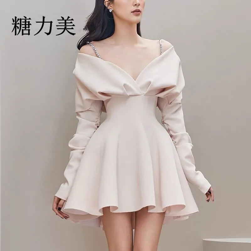 

2023 new spring and summer dress female style sexy V-neck waist long sleeve A-line suspender dress skirt