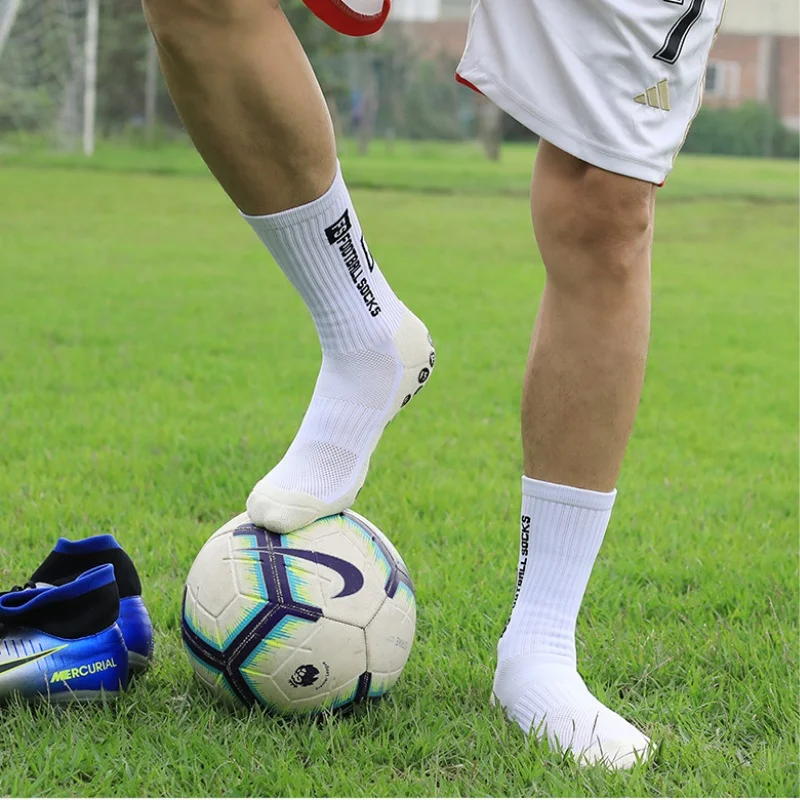 

4 Pairs Non-Slip Sports Compression Socks with Dotted Rubber for Football And Basketball New Arrival Comfortable Sports Footwear