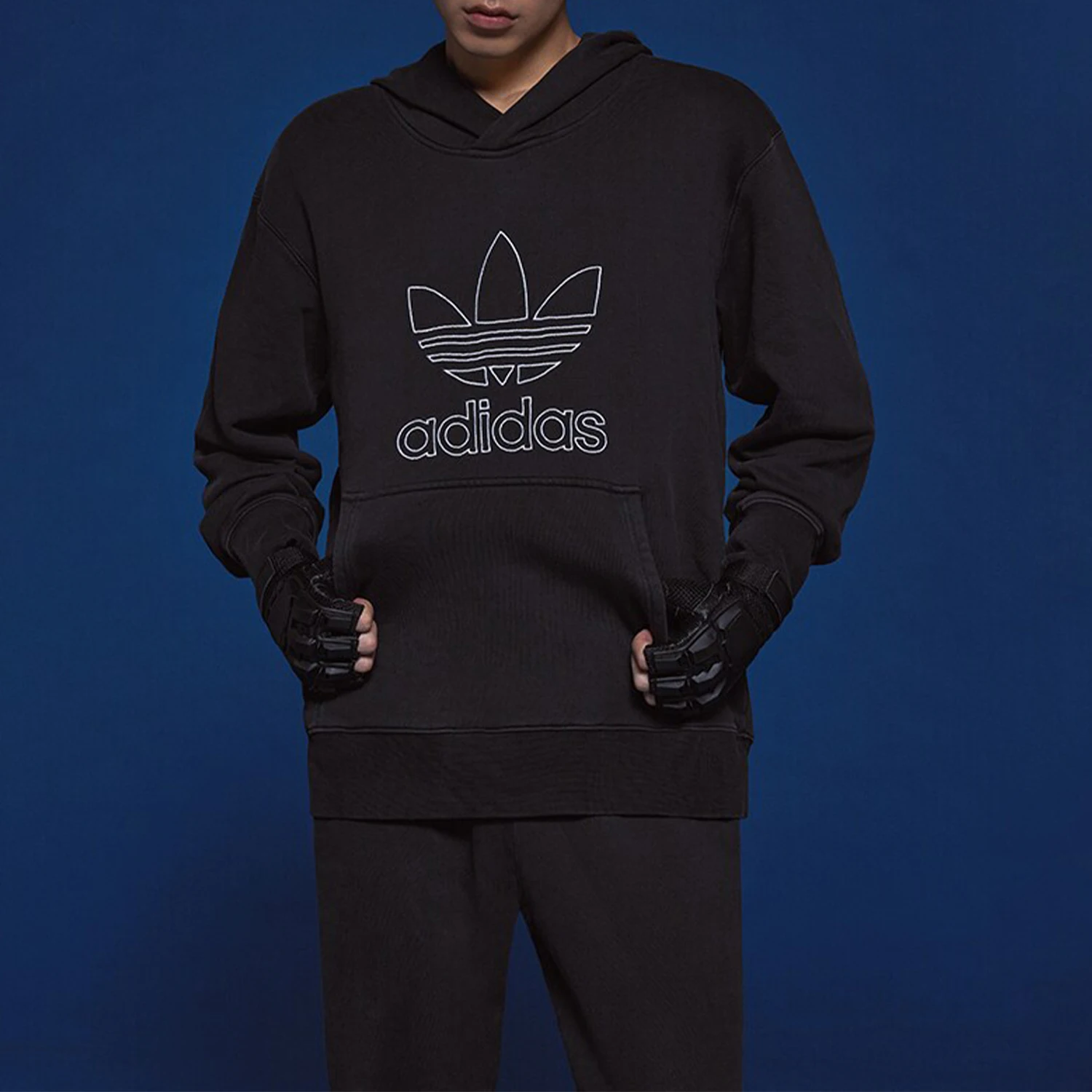 

Adidas Official Genuine Three Stripes Men's Logo Print Casual Sports Sweatshirt IU2373