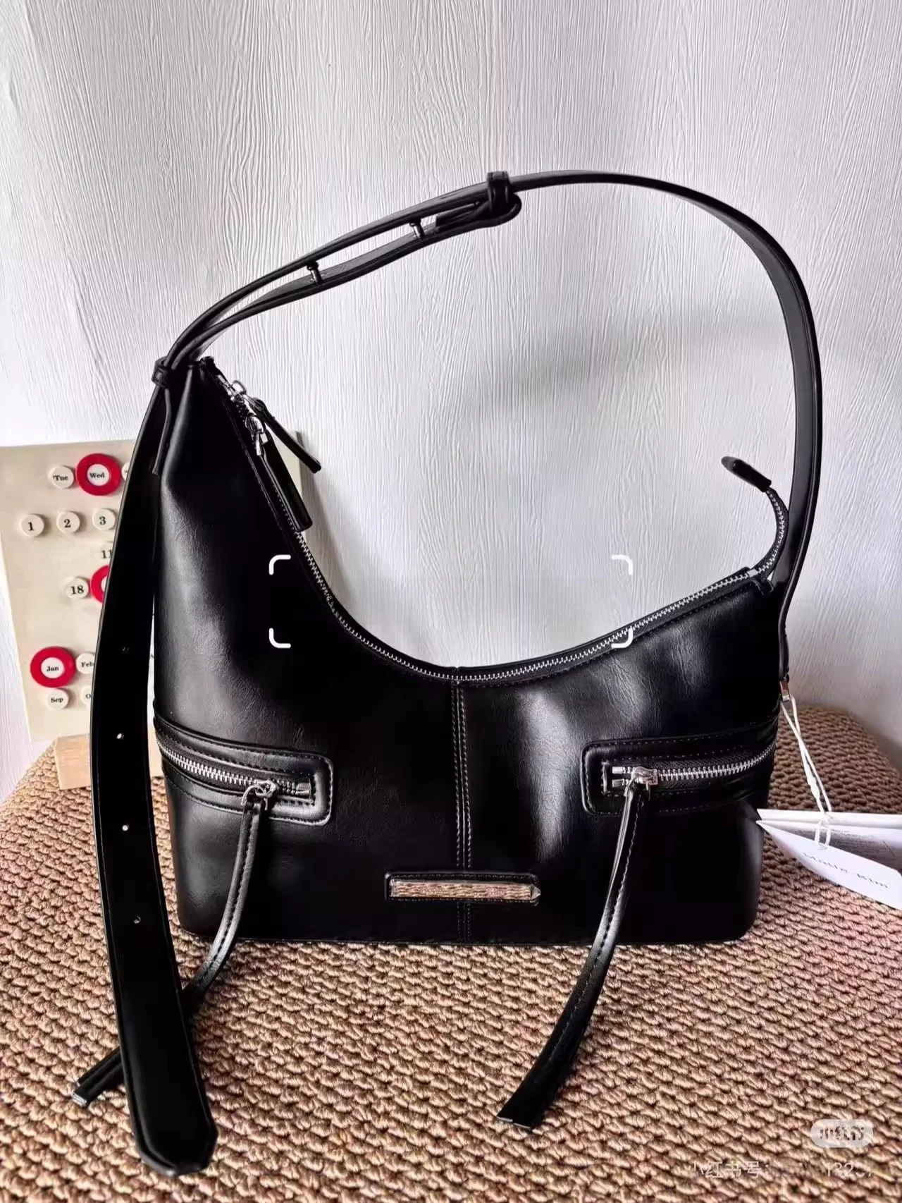 

Retro Motorcycle Zipper Asymmetric Underarm Handbag oulder Bag Regular Fit PU Leather Daily Use ex Bag