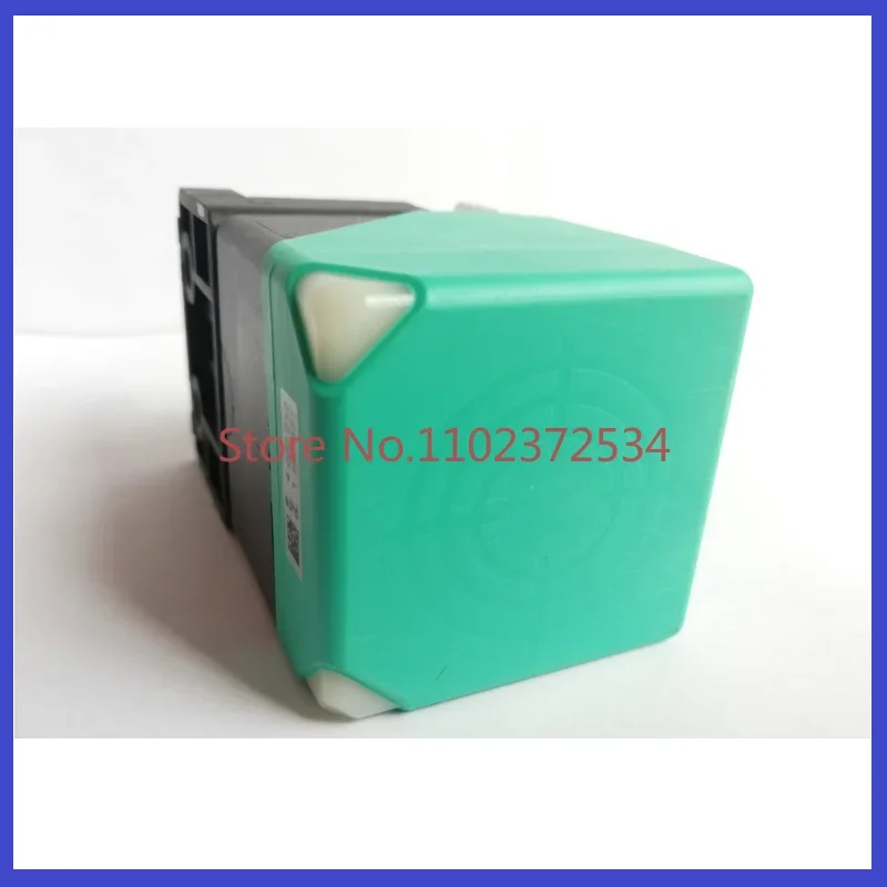 120988 square inductive sensor proximity switch NBN40-L2-E0-V1 originally imported - EO