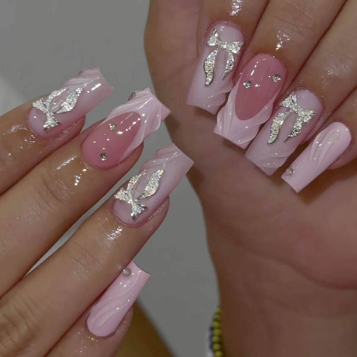 

24pcs Leopard Print Fake Press on Nails Glitter Diamond Bowknot False Nails Sweet Cool French Nail Metal Square Acrylic Nails