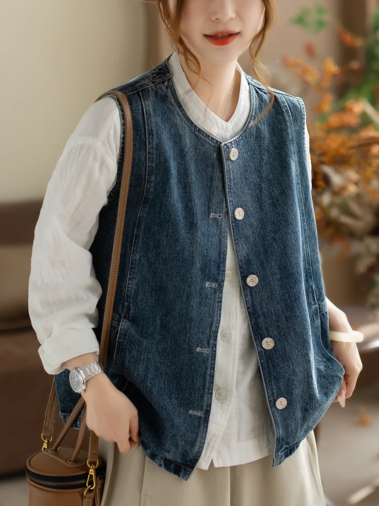 

Свободный женский джинсовый жилет-куртка темно-синего цвета, стройнящий, весенне-осенний, новый, в художественном стиле, повседневный, из смесового хлопка и полиэстера, верхняя одежда