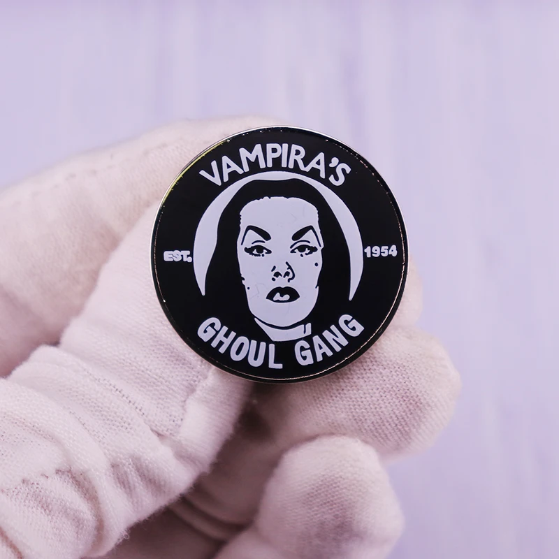 Vampira Ghoul Gang Horror Gothic Spooky Enamel Brooch Pin Jacket Lapel Metal Pins Brooches Badges Exquisite Jewelry Accessories