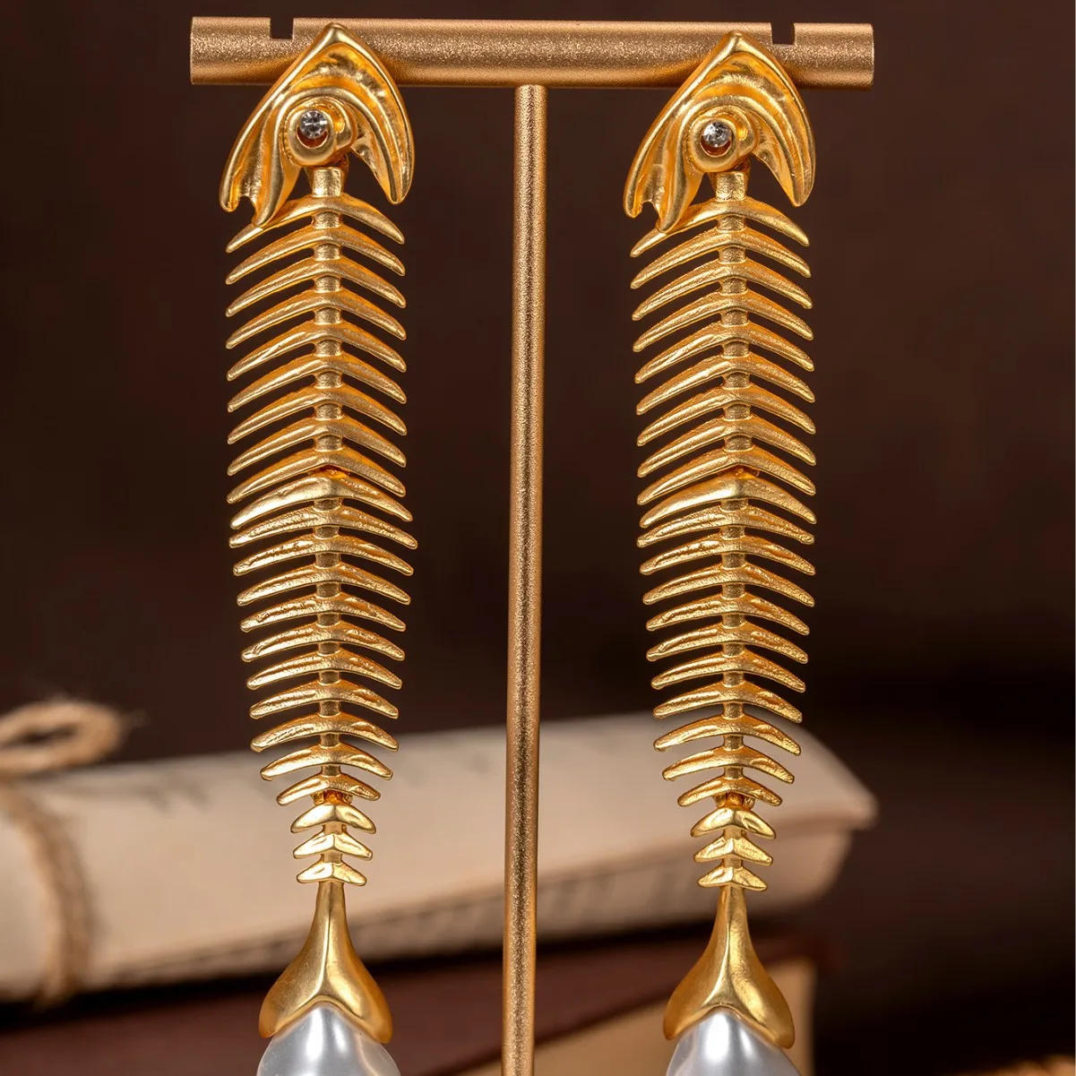 Vintage Gold Fishbone Pearl Stud Earrings