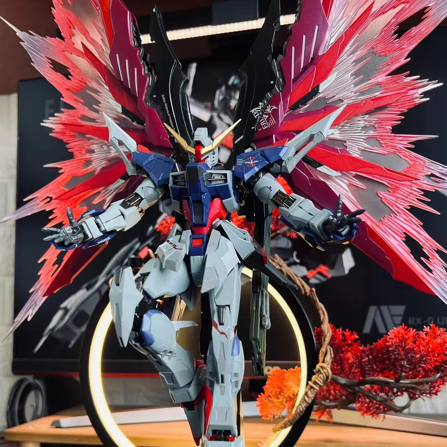 Anime figure assembly model fate assault Suzaku assault with light wing 1/100MG model toy mecha warrior gift desktop ornament