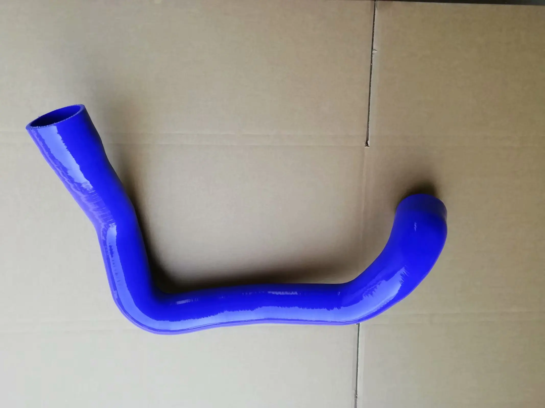 For DISCOVERY RANGE ROVER EVOQUE 2.2 DIESEL INTERCOOLER TURBO HOSE  LR066436