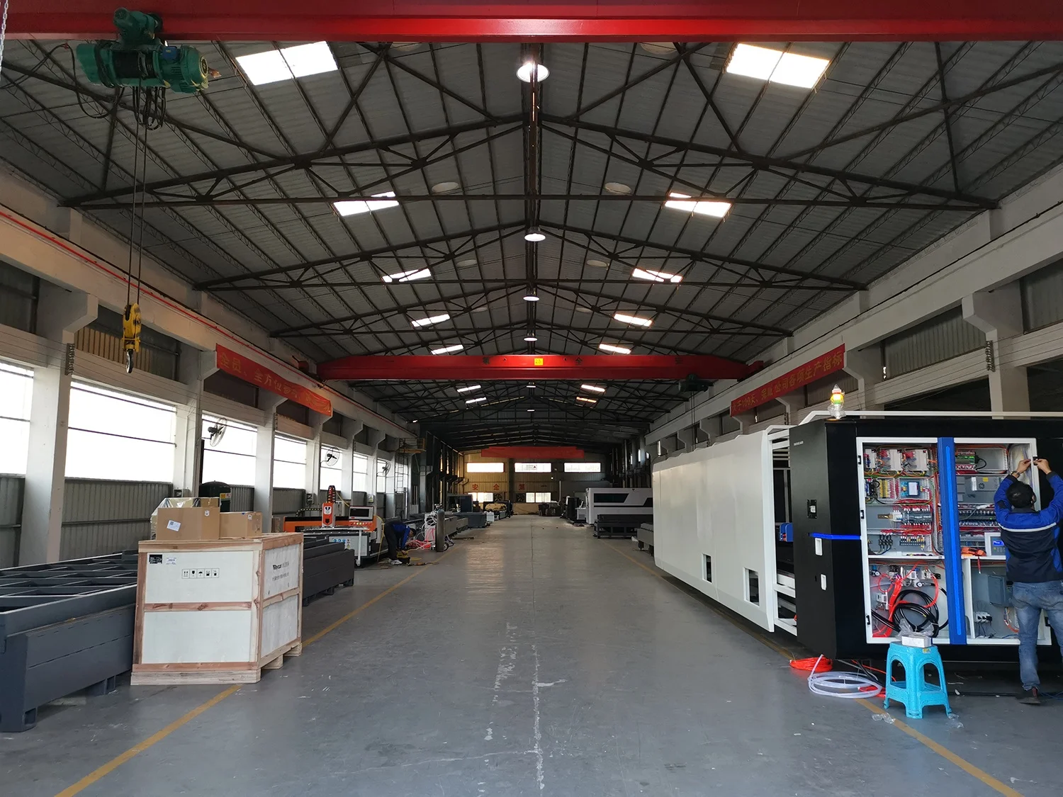 Fiber Laser Sheet Metal and Cnc Pipe Tube Cutting Machine1500W Fiber Laser Cutting Machine Tubing Cutter