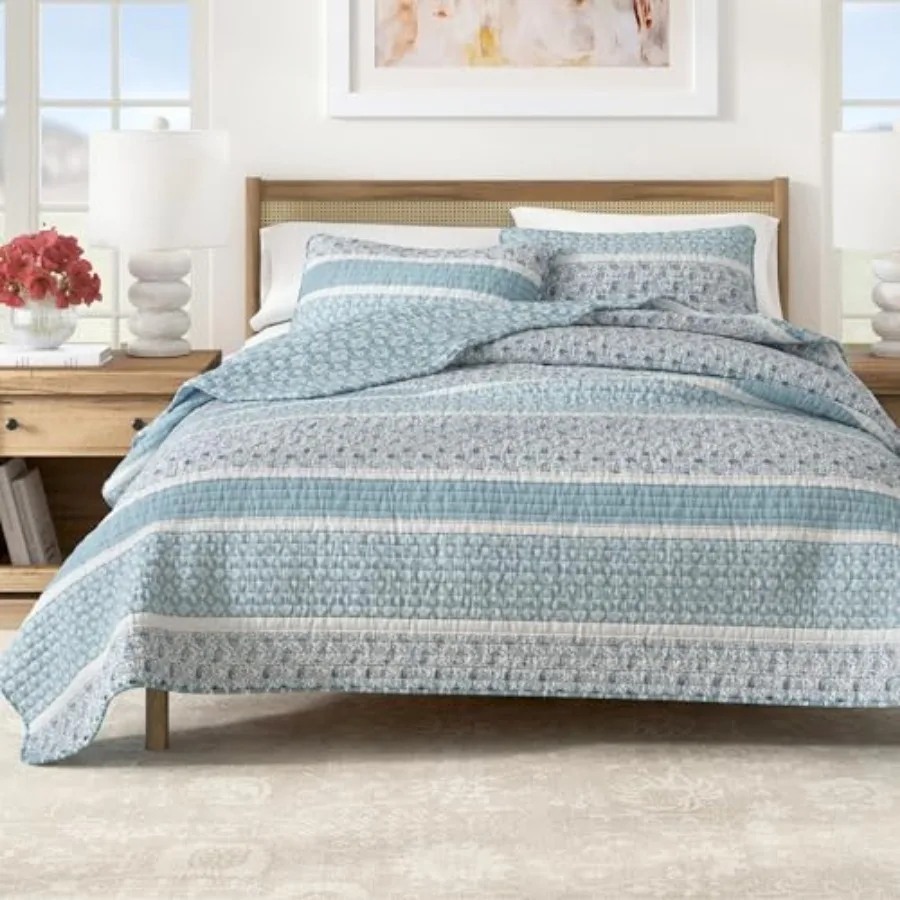 Striped Quilt Set - 3-Piece Size Paisley Bedding Set - Lightweight All-Season Reversible Bedspread