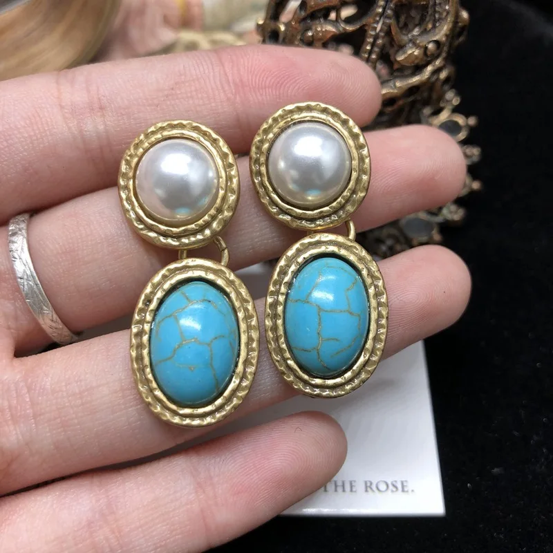 Retro distressed gold turquoise pearl necklace bracelet ear stud niche design  jewelry