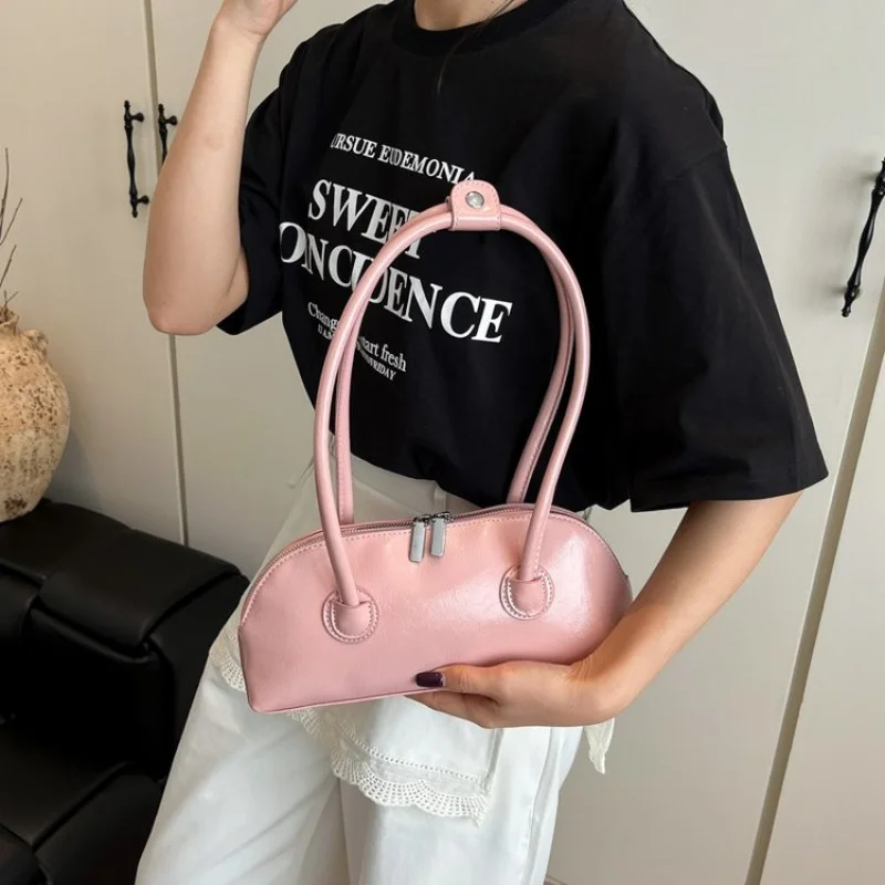 

Портфель юриста с верхней ручкой и изысканным деловым ощущением и стилем