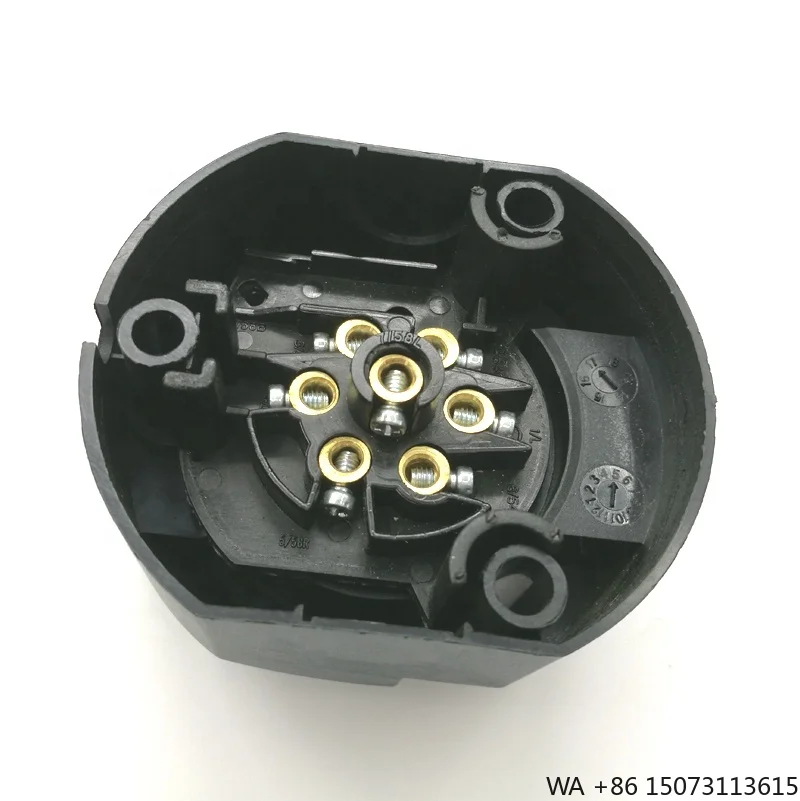 

12V 7-Pin Round Trailer Socket 7-Way Adapter for Cars Trucks Caravans Boats