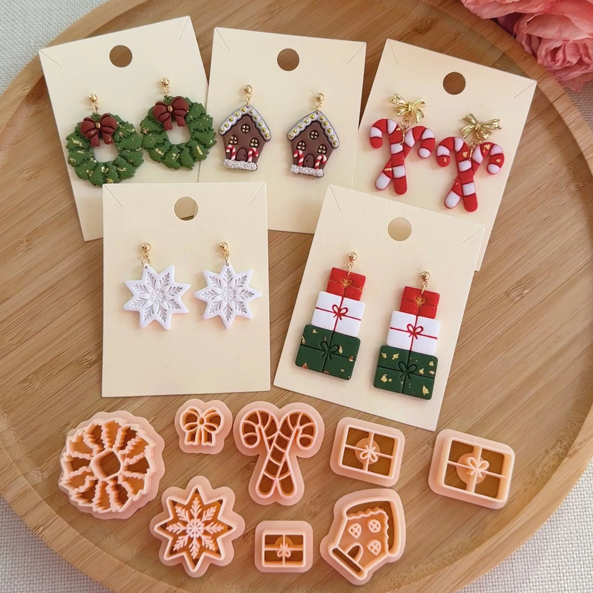 

Рождественские глиняные резцы/снежинка/подарок/дерево в форме кольца, набор для изготовления сережек из полимерной глины