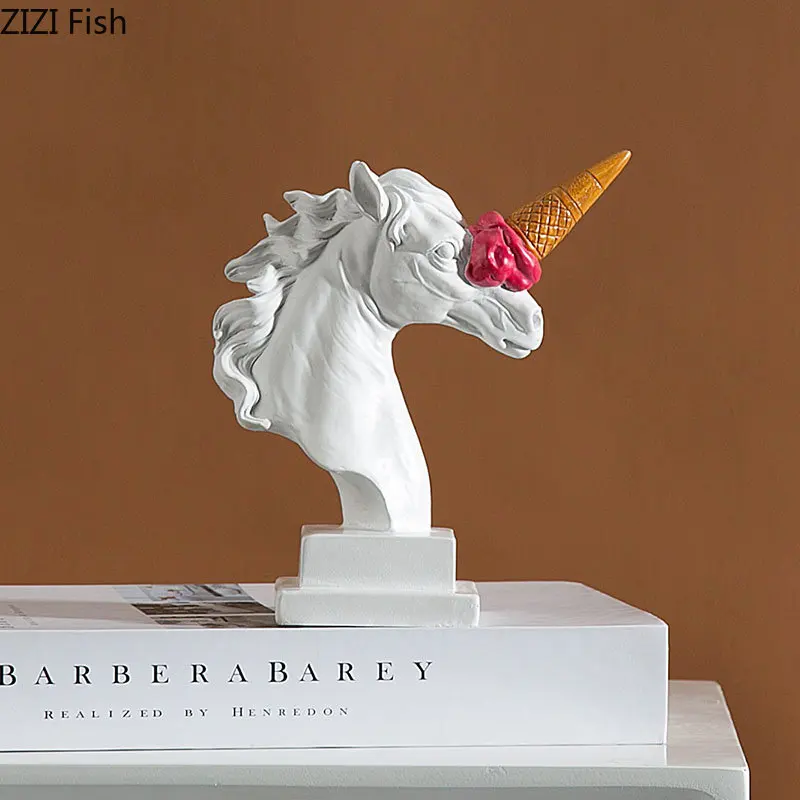 Red Ice Cream Horsehead Statue Resin Crafts Animal Ornaments Desk Decoration Ice Cream Horse Head Sculpture Modern Home Decor