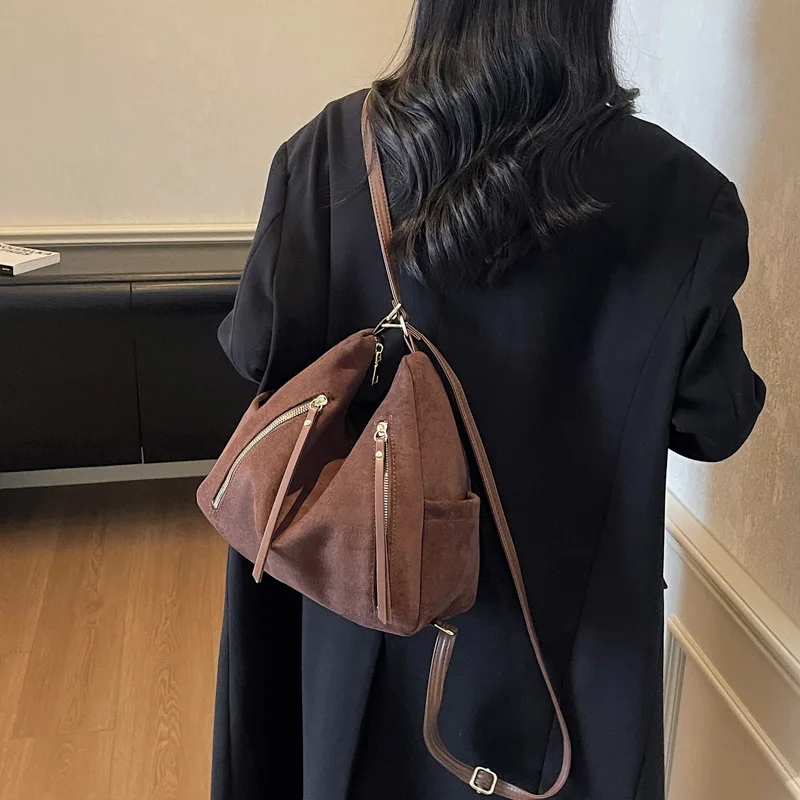 

Модные роскошные сумки на плечо 2025 для женщин, дизайнерский стиль, элитная сумка, шикарная сумка-тоут, элегантный вид, мягкая искусственная кожа