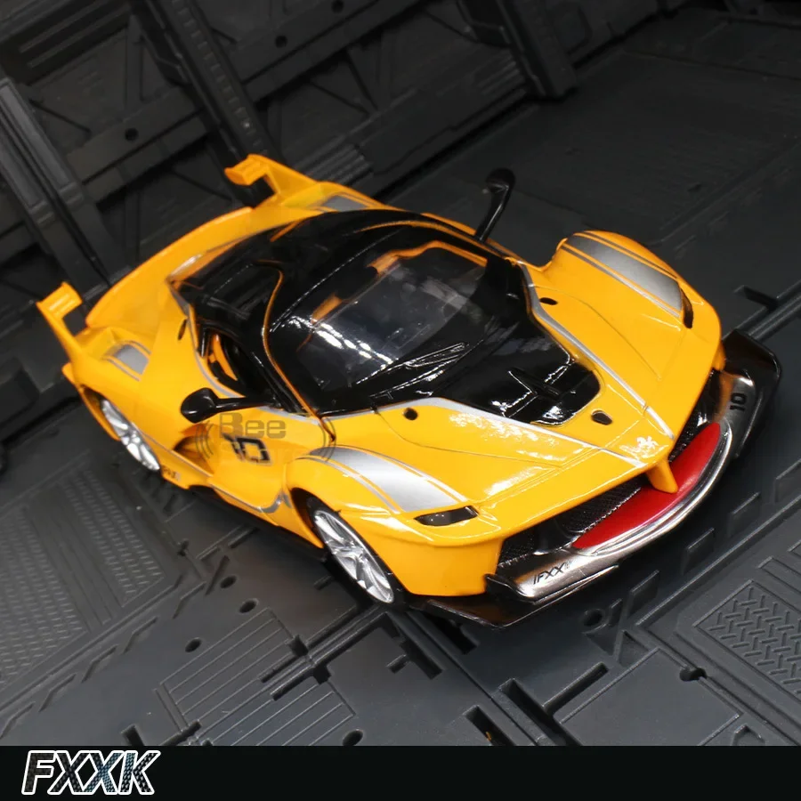 1:32 Ferrari FXX Sports Car Alloy Simulation Force Control Model Door Sound Light Toy Gift Collection Birthday Gift A146