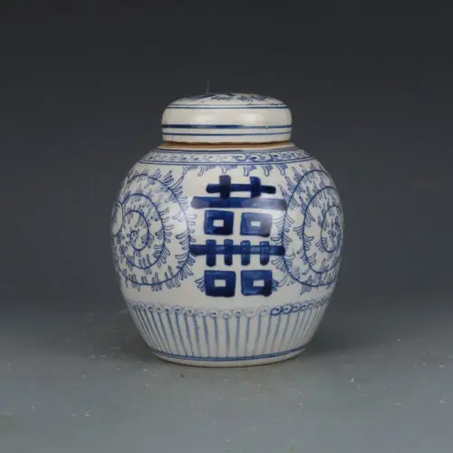 

Old Chinese Blue and white Porcelain qing Dynasty hand painted Jar pot 6.7"