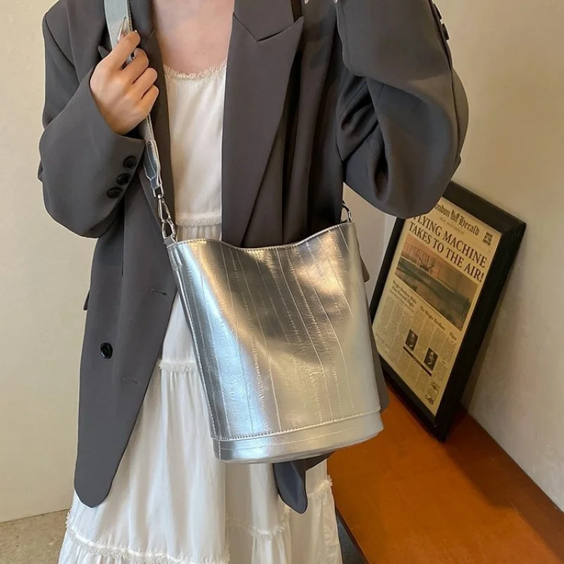 

Роскошная брендовая модная кожаная женская сумка на плечо, элегантная винтажная повседневная сумка с акцентом в стиле Париж ​