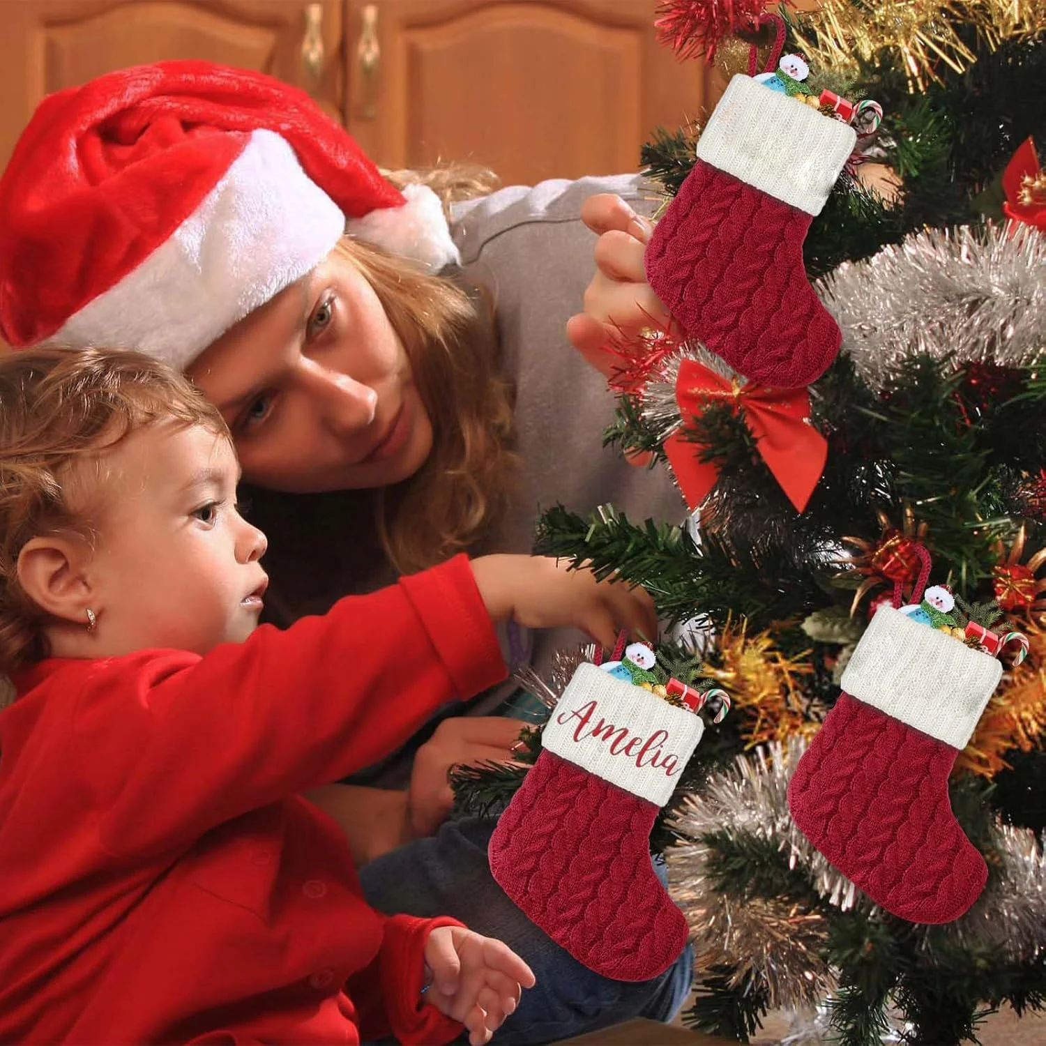 Maßgeschneiderte Mini-Weihnachtsstrümpfe mit Namen, rot, personalisierte gestrickte Weihnachtsstrümpfe für Kinder, Familien-Weihnachtsstrumpf für die Dekoration – Detail 2