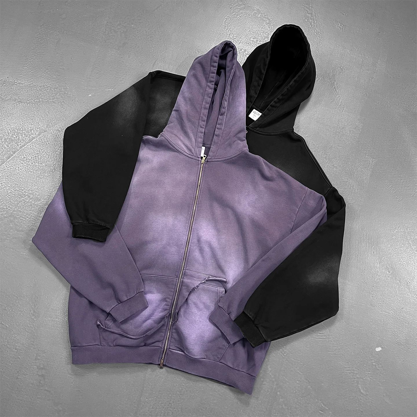 

Осенний американский свитер-кардиган оверсайз из плотного выстиранного денима с потертостями и рваными краями, на молнии, в стиле High Street, свободный повседневный худи