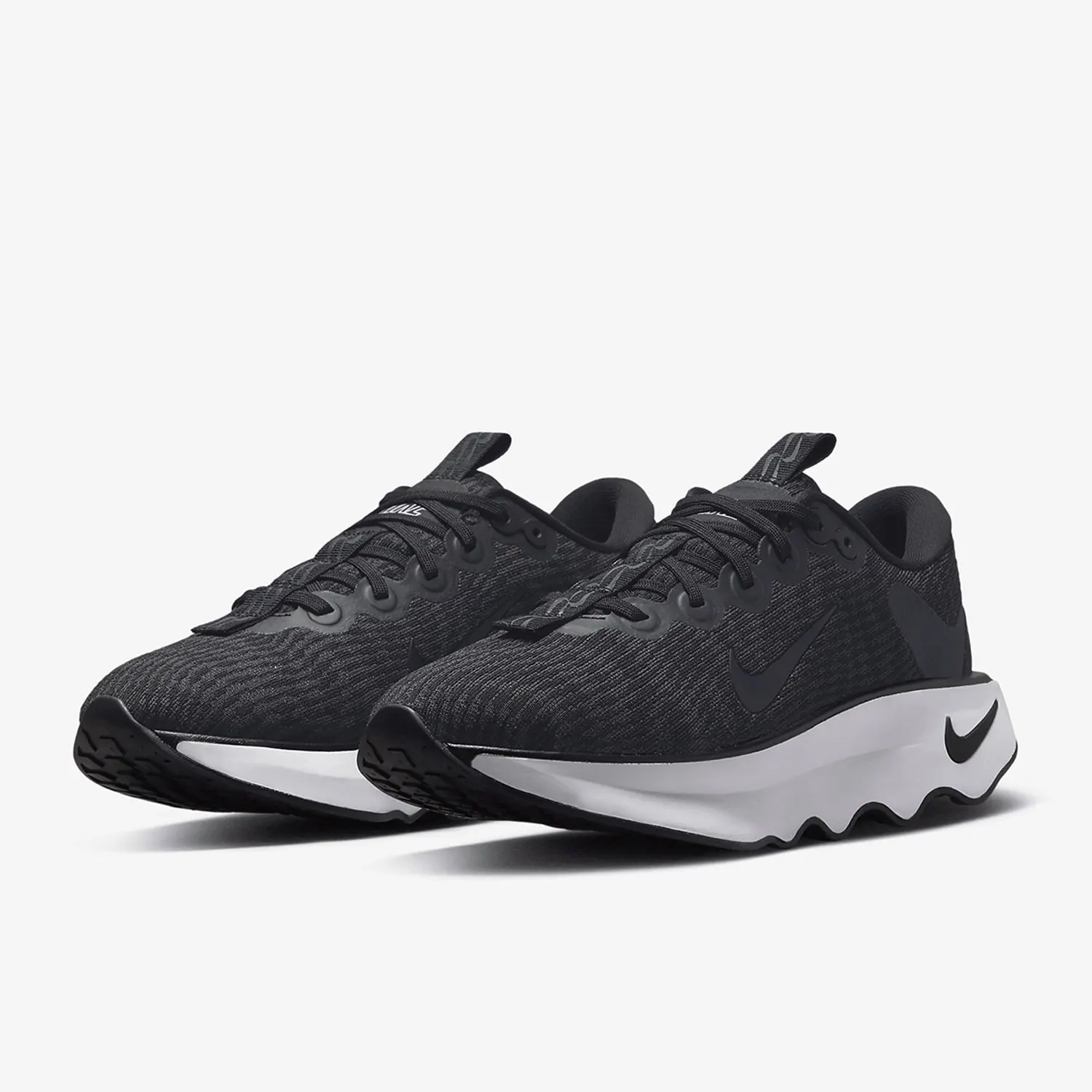 

Официальные женские тренировочные дышащие и износостойкие кроссовки Nike Authentic Motiva DV1238-001