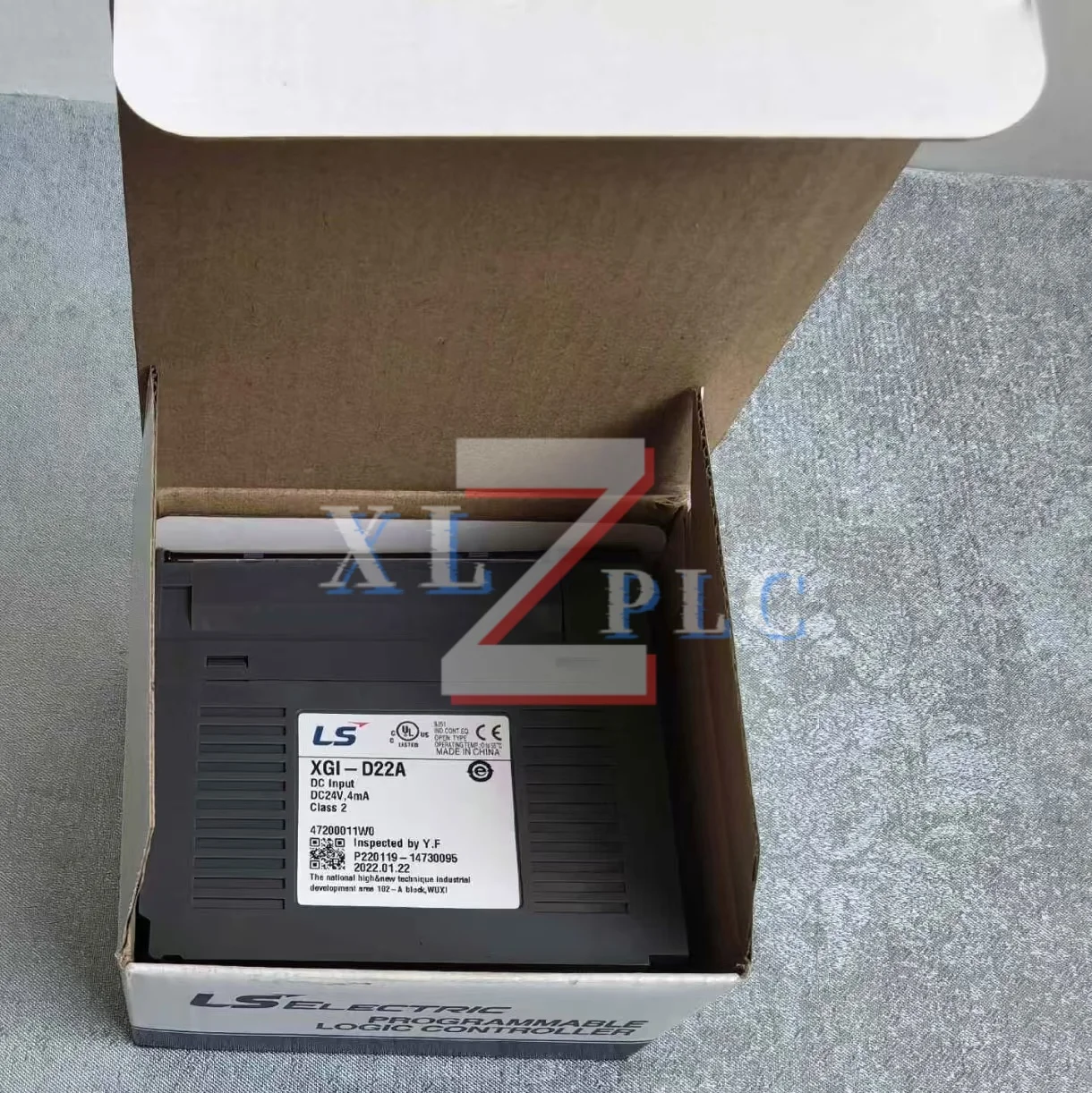 PLC module      XGI-D22A    XBO-AH02A      new in stock