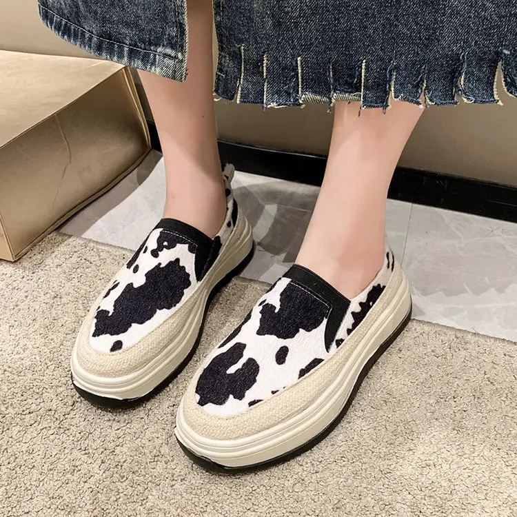 2023 Women\'s Round Head Thick Bottom Shoes Low Heeled Casual Casual Comfortable Fashion Women\'s Slip-on Hundred Vulcanized Shoes