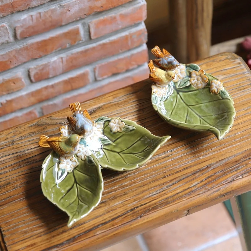 

Vintage Green Birds On Leave Ceramic Tray For Home Tabletop Jewelry Keys Storage Trinket Dish Kitchen Bedside Cute Fruit Plate