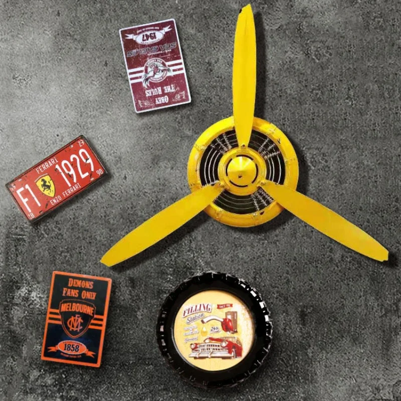 

Bar Wall Decoration Propeller Hanging Old Vintage Industrial Wall Decoration Aircraft Head Clock Pendant