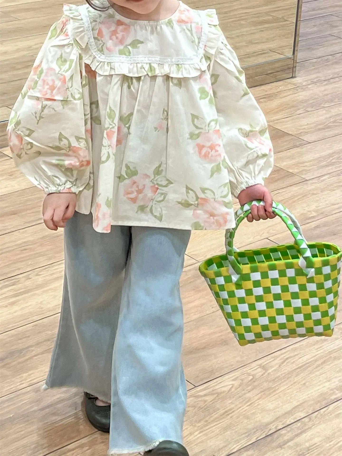 Korean Version of Girls' Spring and Autumn Square Lace Doll Collar Long-sleeved Shirt Fringed Jeans Two-piece Set