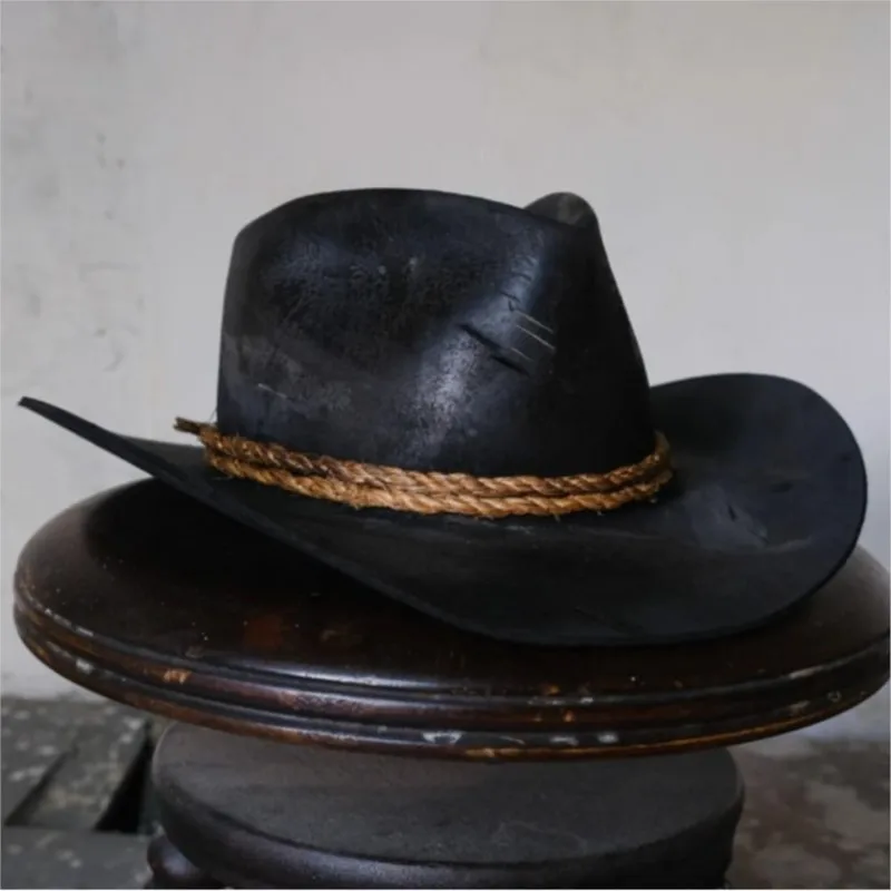 A new fashionable hook-style felt hat