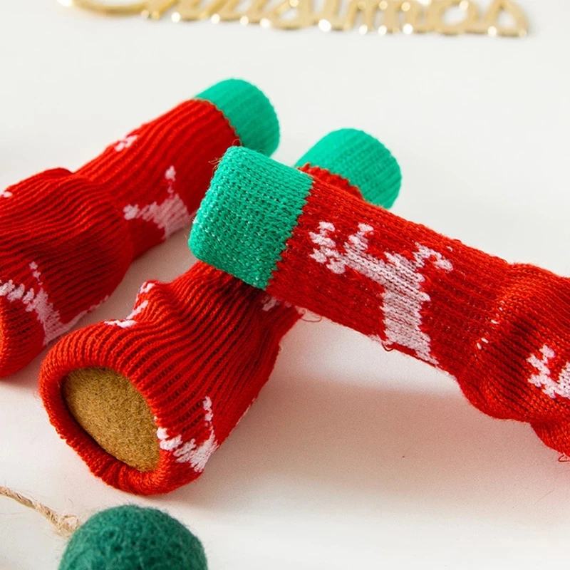Рисунок 4 - рождественские Вязаные чехлы для ножек стула