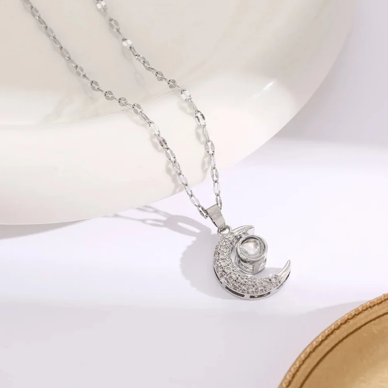 Diamond-Encrusted Moon Projection Necklace for Women Luxury Fashion Elegant I Love You in 100 Languages Stainless Steel