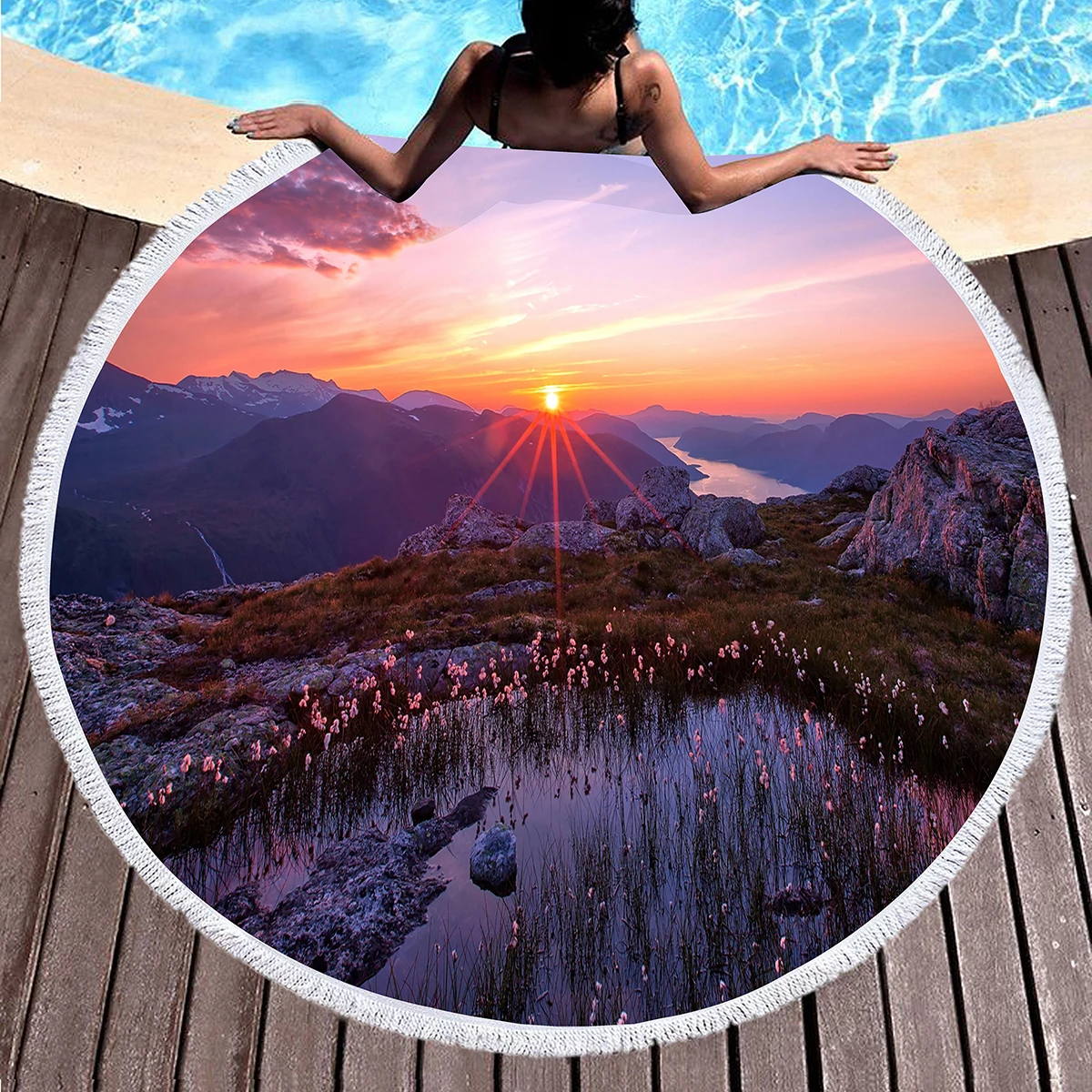 Beautiful Sunrise Round Beach Towel, Polyester Sand Resistant Beach Blanket, Absorbent Quick Dry Pool Towel Portable Picnic Mat