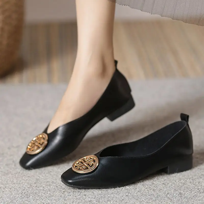 2025 Hot Sale Beach Shoes Women's Summer Casual Square Toe Flat Shoes Women's Elegant Low Heel Soft Bottom Shoes