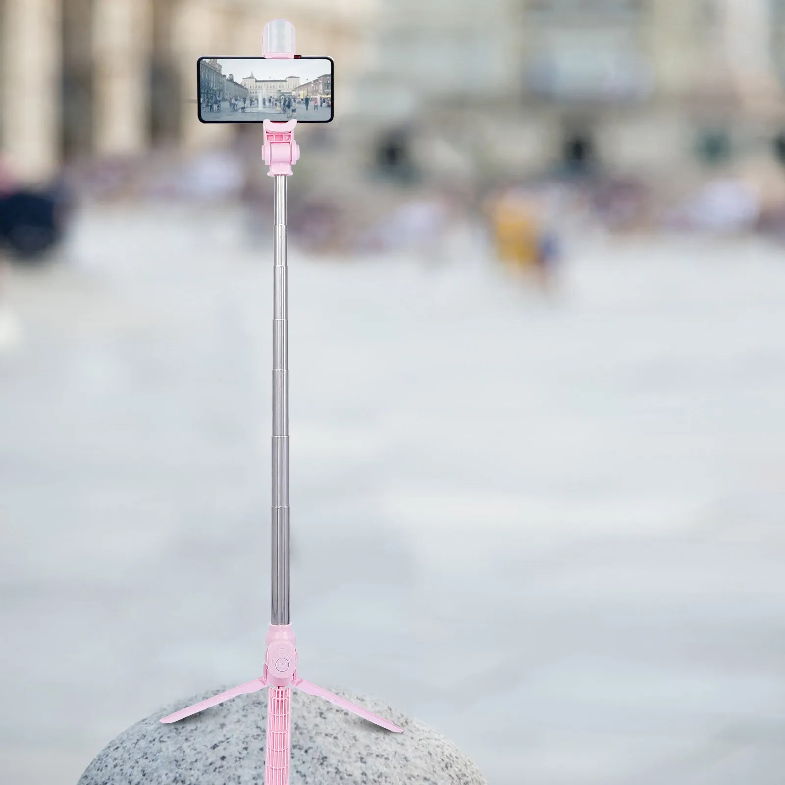 

1Pcs Multi-Purpose Phone Selfie Rod with Fill Light Reliable Telescopic Pole for Videos Broadcasting Gift for Families