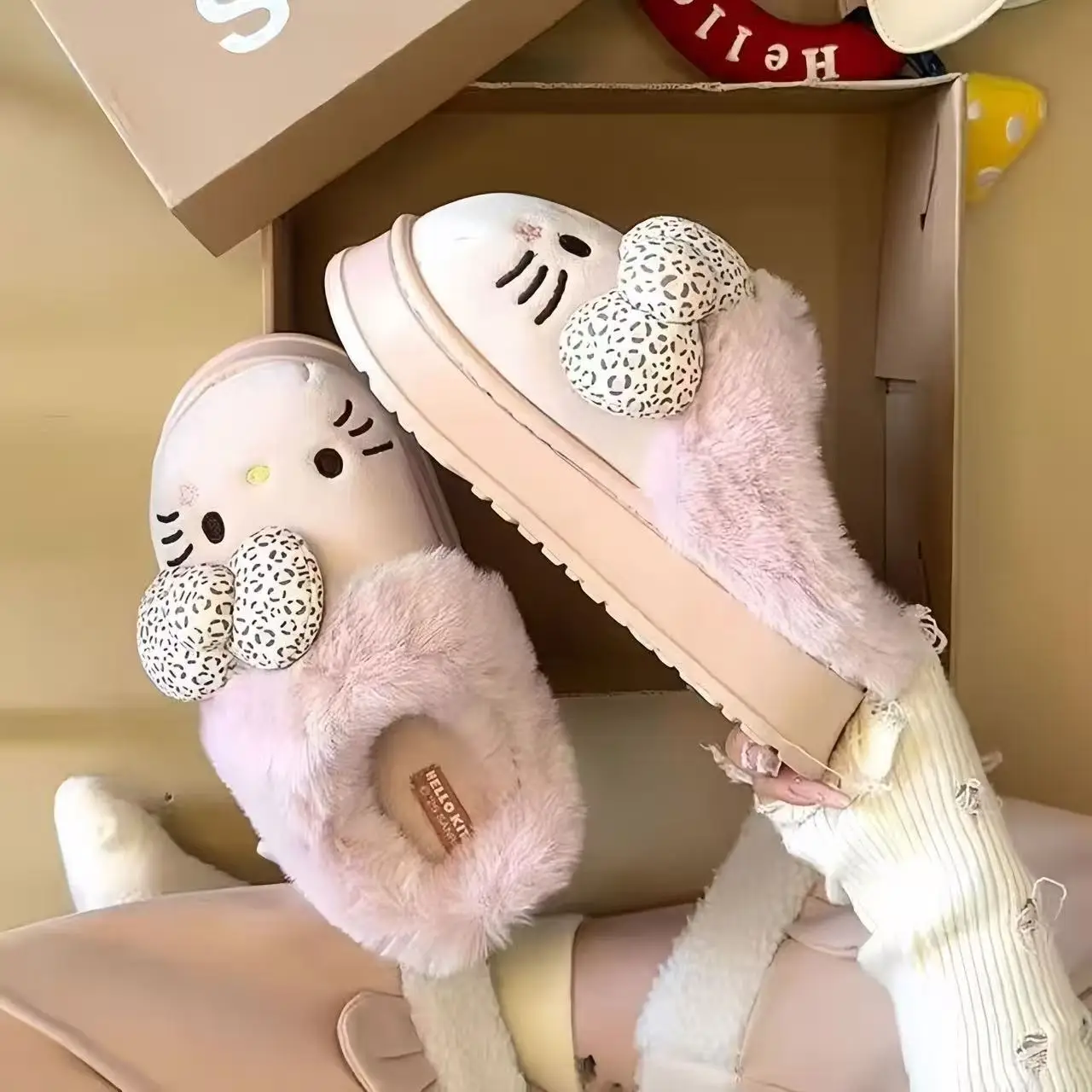 

Anime Hello Kitty Cotton Slippers Women House Shoes Girl Winter Home Slippers Anti-Slip Warm Indoor Plush Shoes Floor Shoes Gift