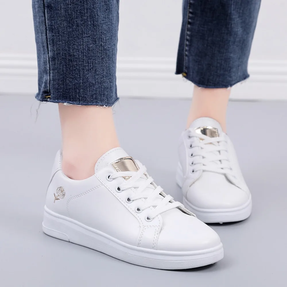 Shoes For Women Running Spring Autumn Fashion White Breathable Embroidered Flower Lace-Up Casual Sneakers Zapatos De Mujer