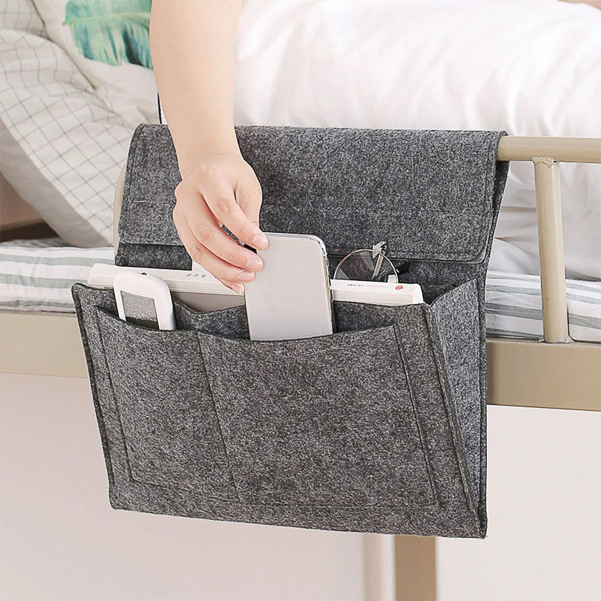 

1pc Bedside Storage Bag Felt Hanging Organizer With Pockets Large Capacity Wall Mountable For Kitchen Bathroom Dormitory Room