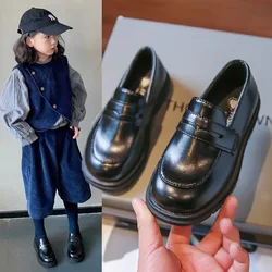 Bambino gran bretagna scarpe in pelle 2023 primavera e autunno nuovi ragazzi coreani nero UK uniforme scarpe da scuola Slip-on Casual ragazze mocassini