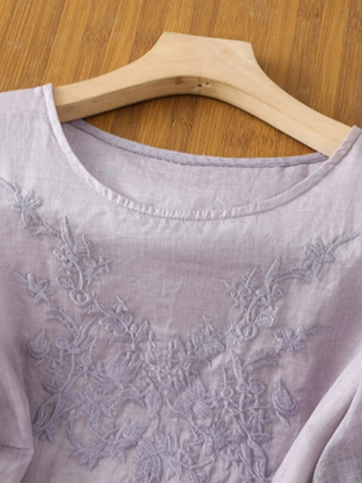 Camiseta artística bordada de lino y algodón de Color puro, Top ajustado para mujer, Top fino redondo versátil y versátil