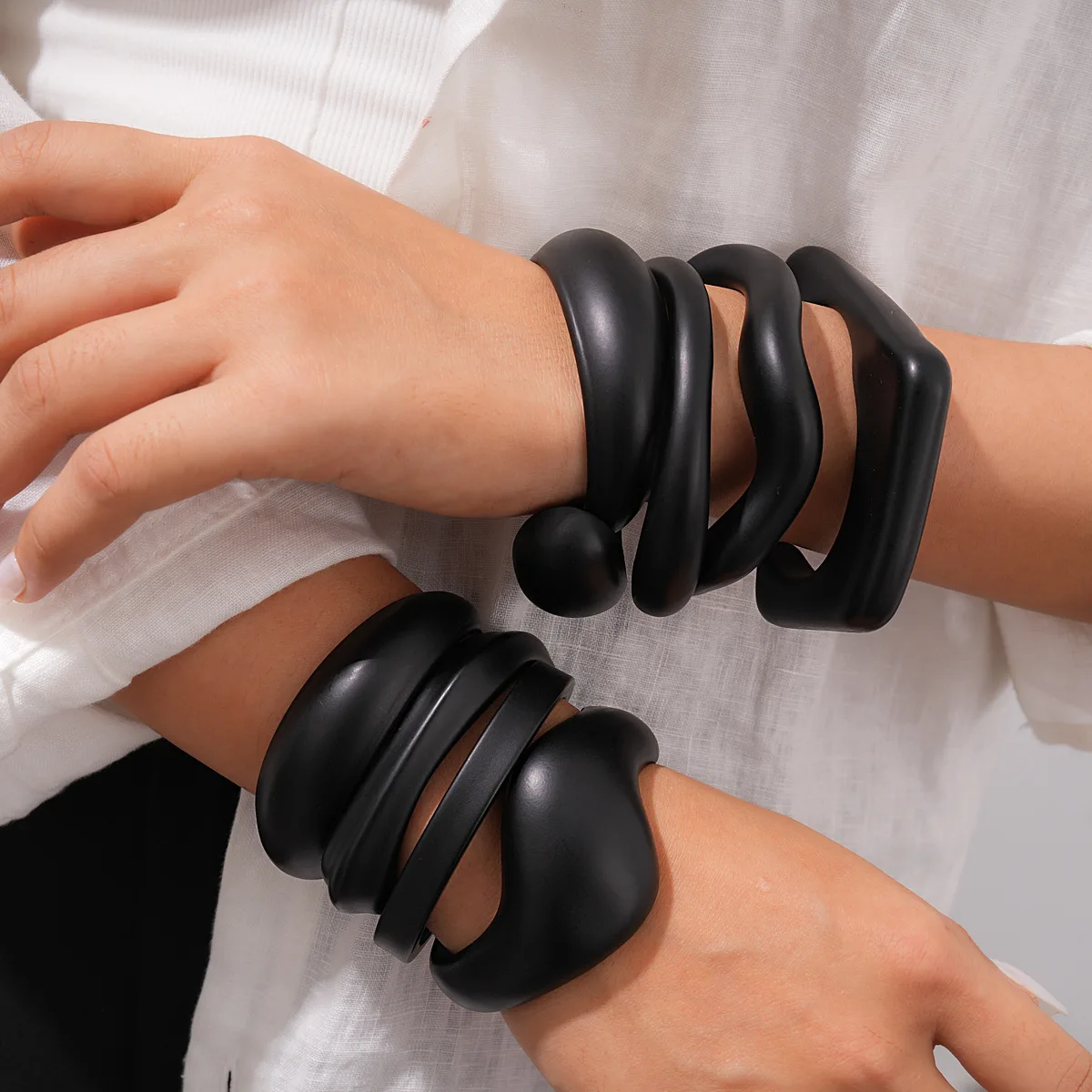 Hip Hop Maillard Vintage Punk Black Color Wood Bangles Minimalist Irregular Geometric Wide Cuff Bracelet Pulseras Mujer Jewelry